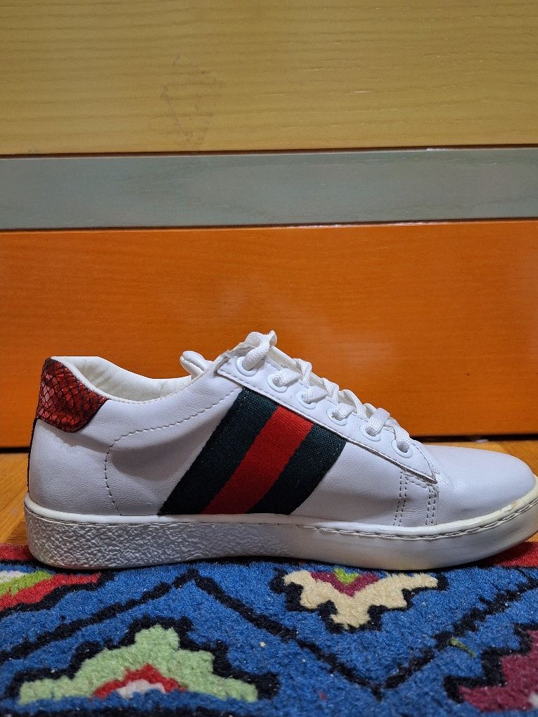 Дамски обувки на GUCCI