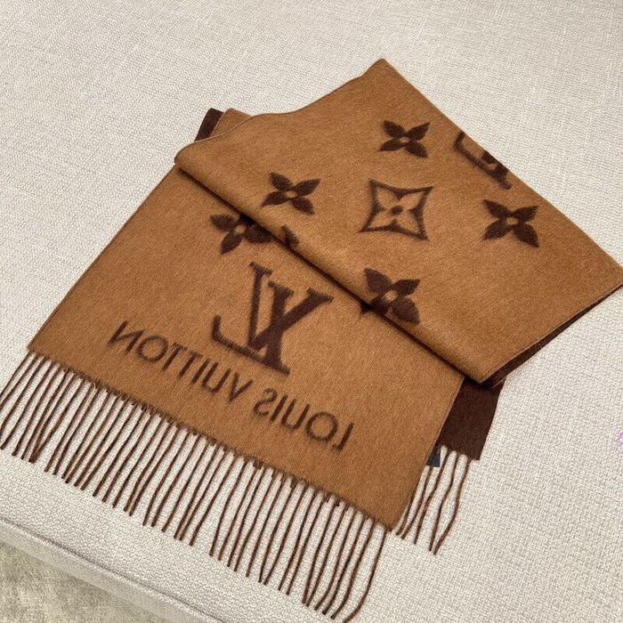 Луксозен шал Louis Vuitton
