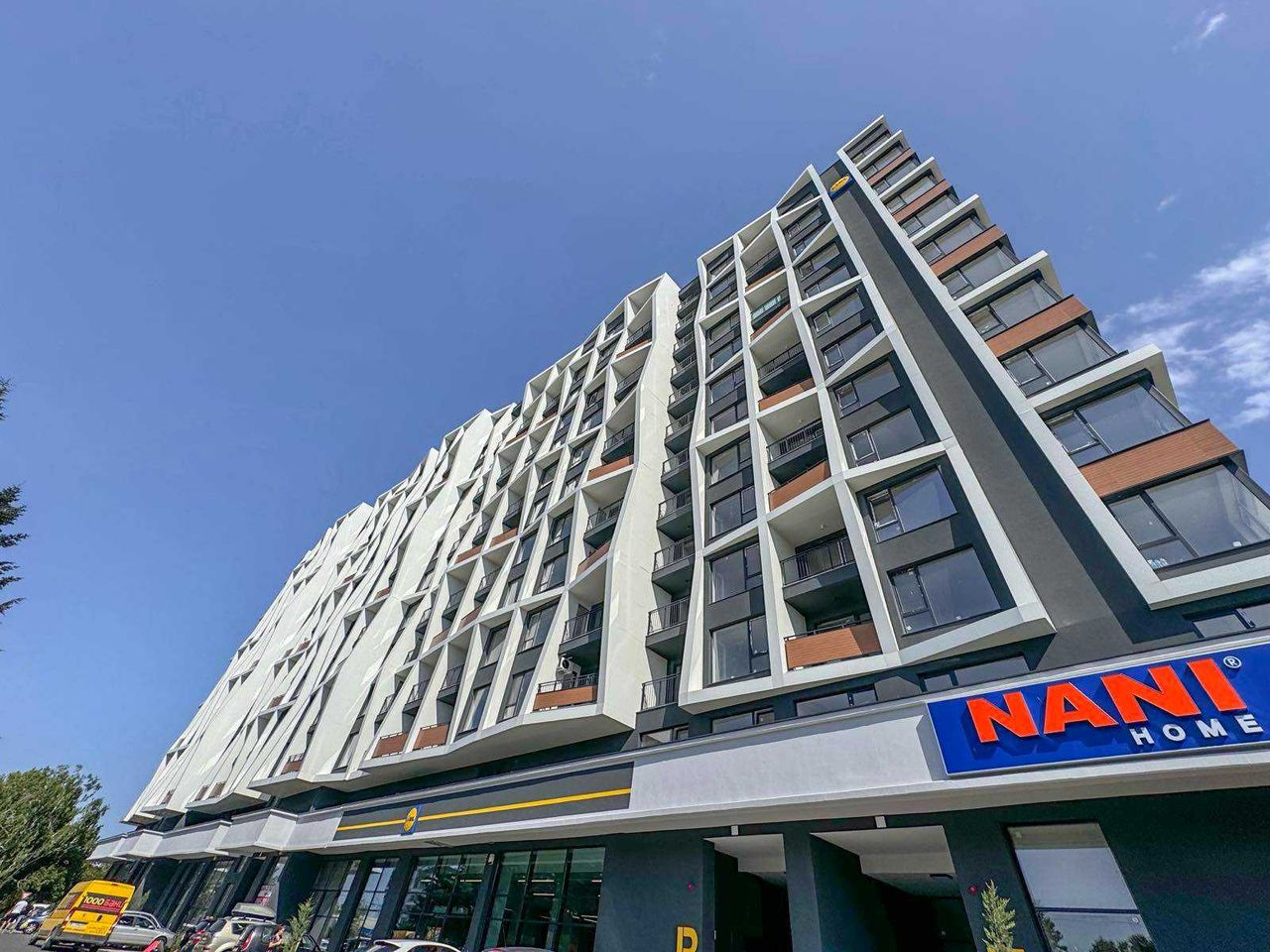 Продава се Двустаен апартамент в Бургас, Изгрев - 70 кв.м за 2229 €/кв.м - Снимка #14