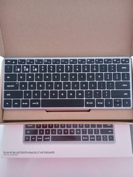 Нова Satechi Slim X1 Bluetooth Backlit Wireless Клавиатура Mac/Windows