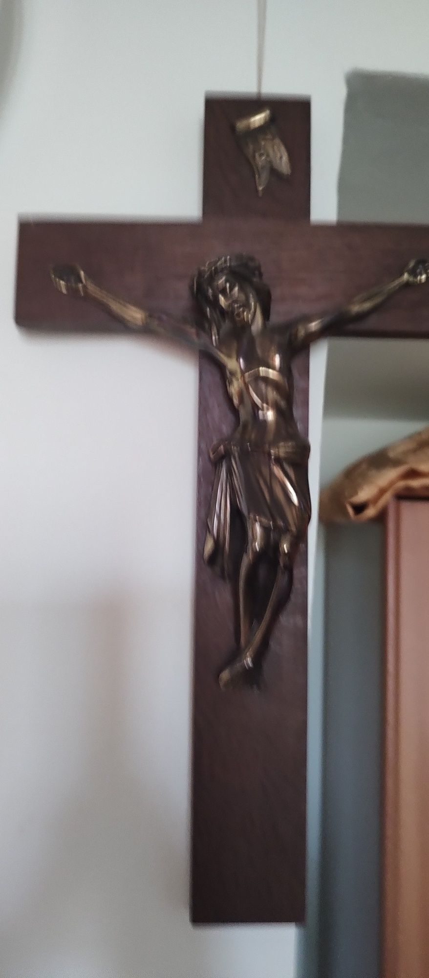 Bronz și lemn crucifix