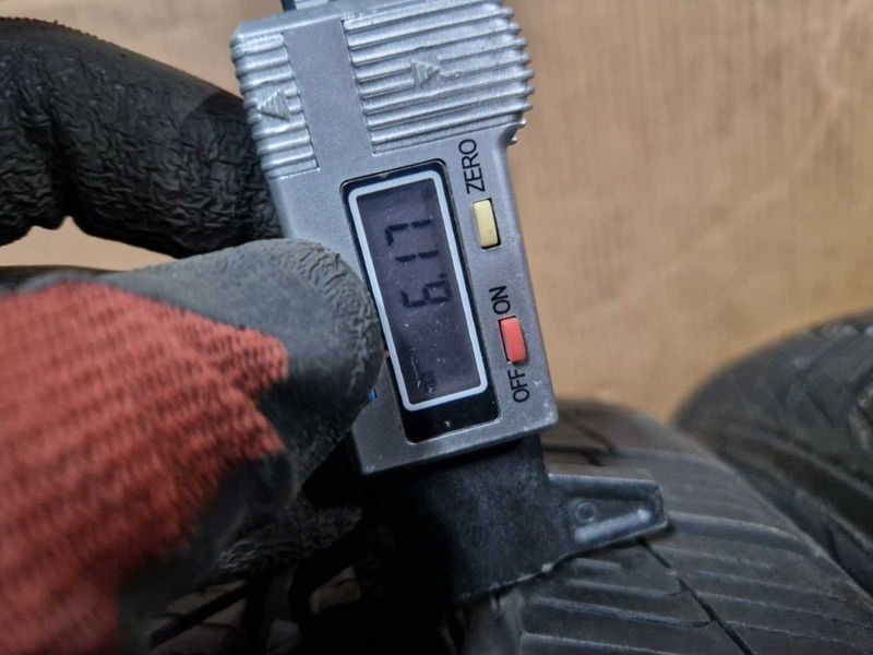 2 Barum R17 225/60
зимни гуми 
DOT2620