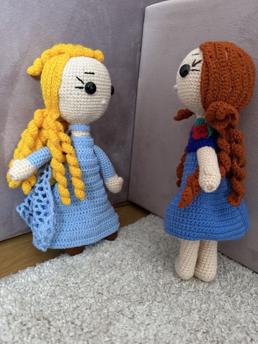 Elsa si Anna crosetate