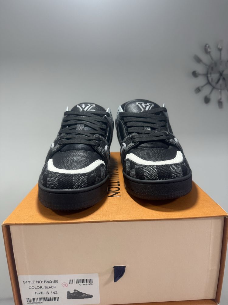Louis Vuitton Trainer Black Run Away