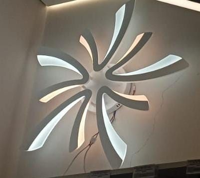 Продам люстру Новая