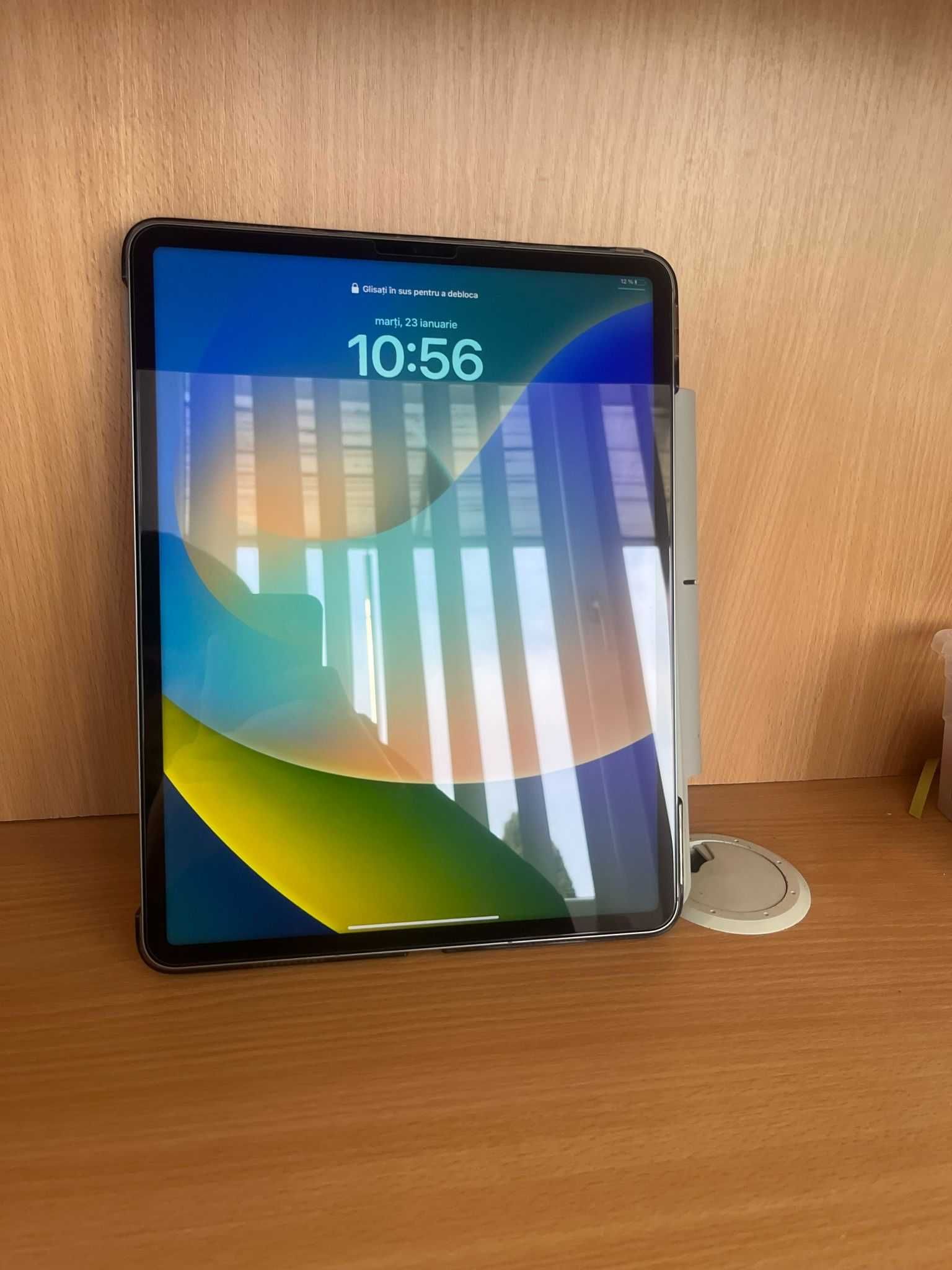 Tableta APPLE iPad Pro 12.9" 6th G, CELULLAR stilou si husa cu factura