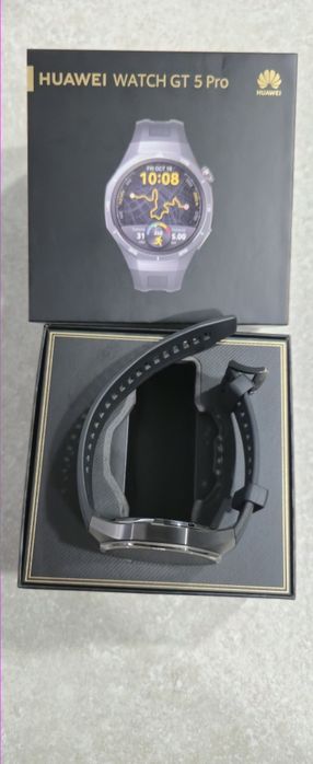 Huawei GT 5 Pro.