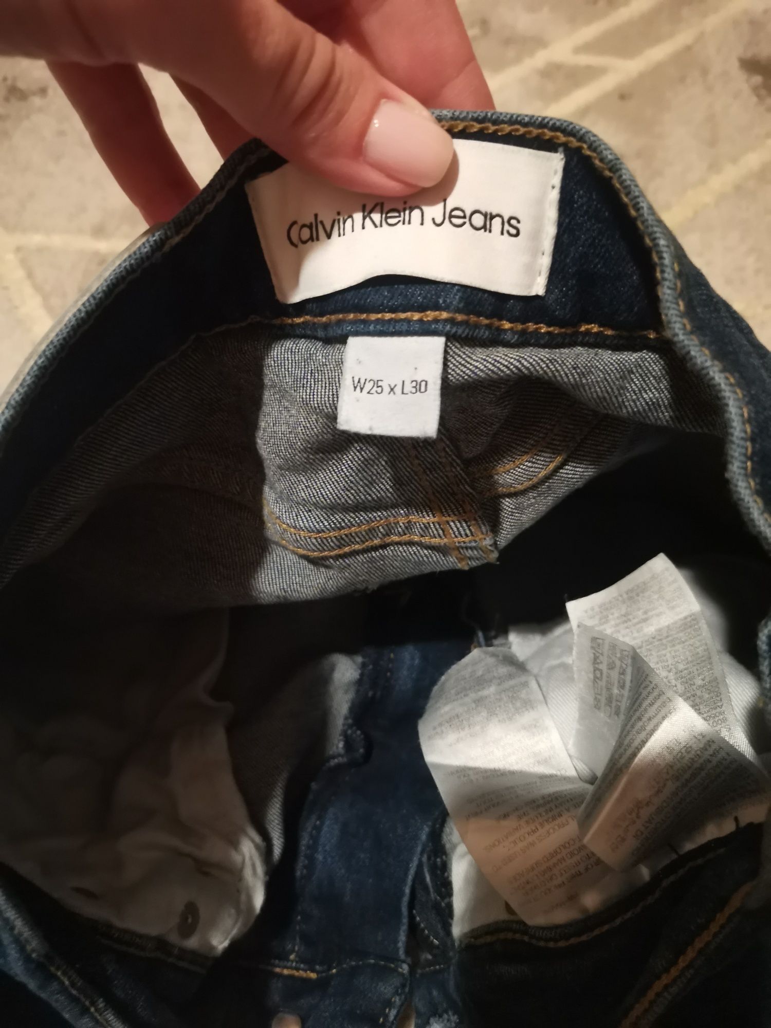 Дънки Calvin Klein Mom fit