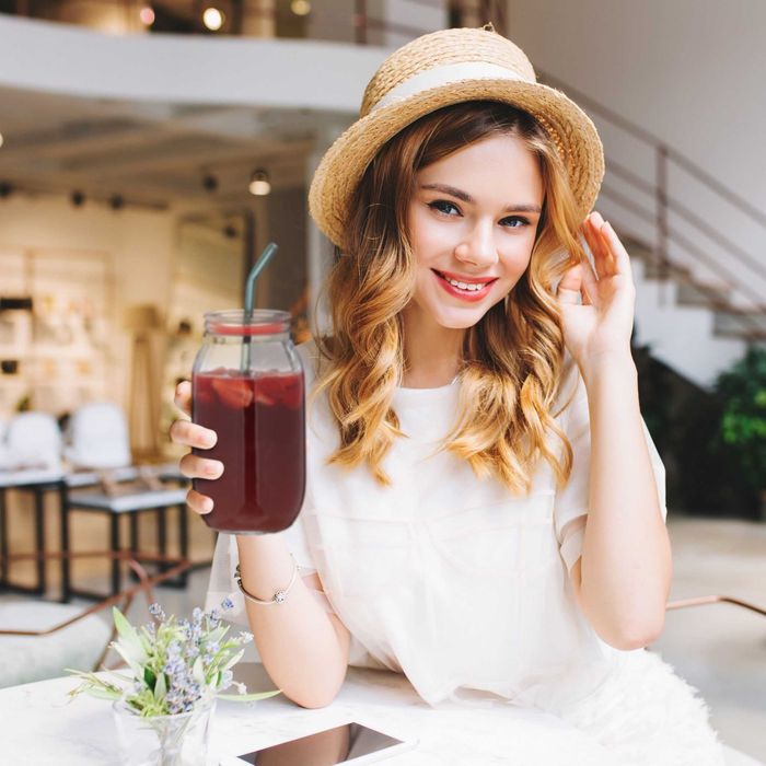 Borcan de sticla cu capac ermetic si polonic pentru punch de fructe 2L