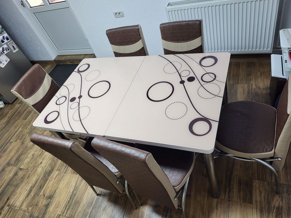 Vând masă bucătărie cu 6 scaune