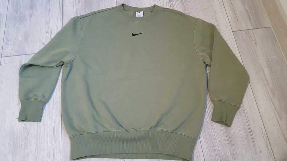 Чисто ново спортно горнище суитшърт Nike за момиче с размер XS