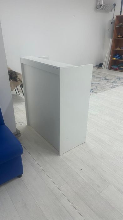 Парта,стуля,ресепшн,диван