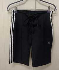 Pantaloni scurti Adidas