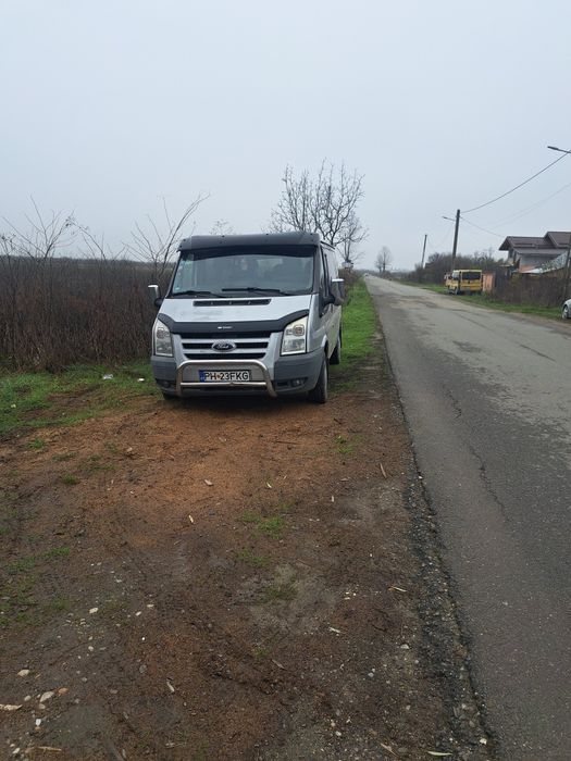 Vând Ford transit