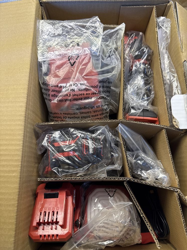 Set Skill 10 scule brushless USA