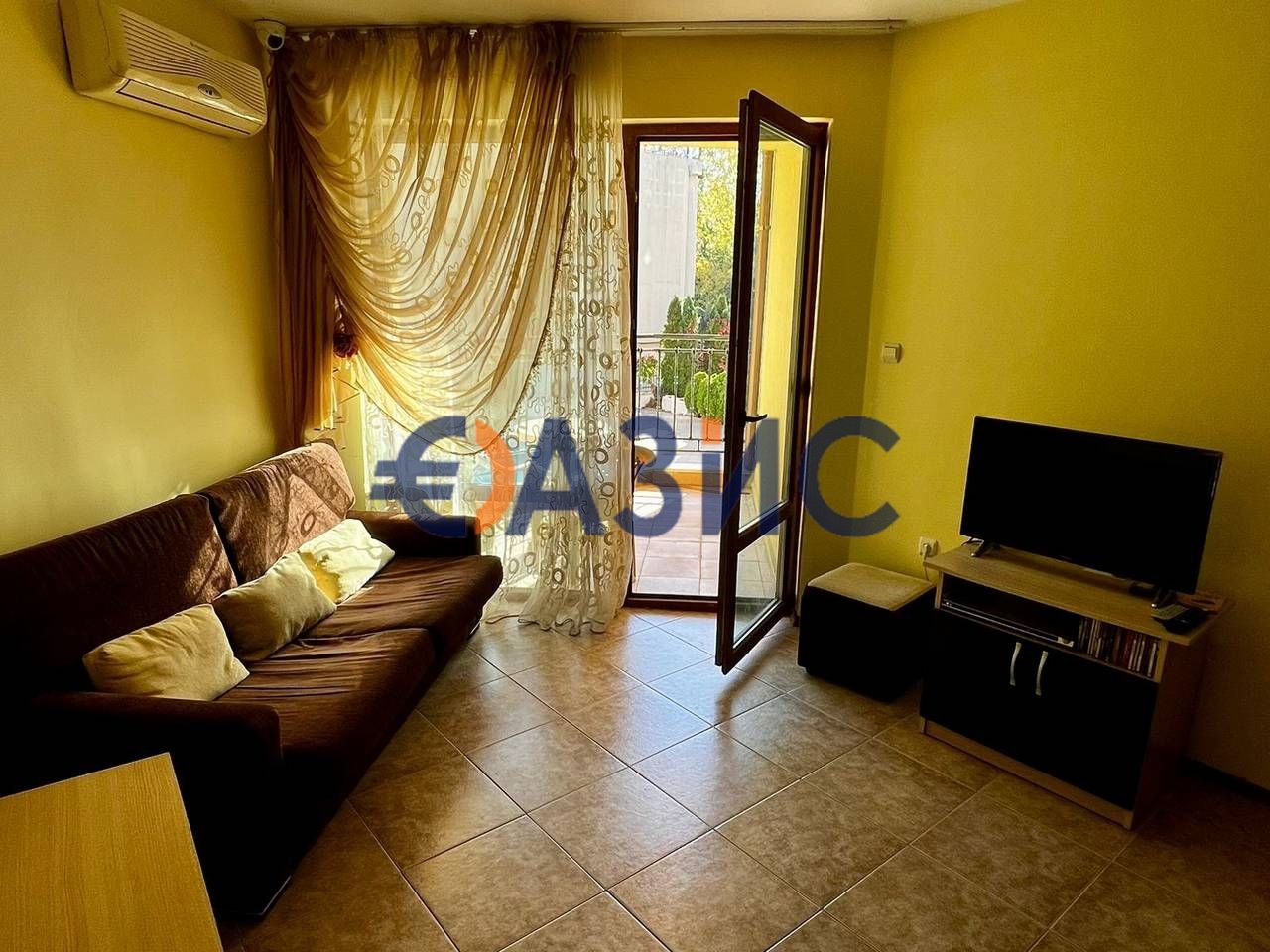 Продава се Двустаен апартамент в к.к. Слънчев бряг - 72 кв.м за 931 €/кв.м - Снимка #2