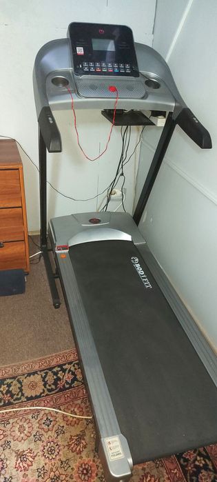 Banda electrica de alergat BodyFit A2000 aproape noua