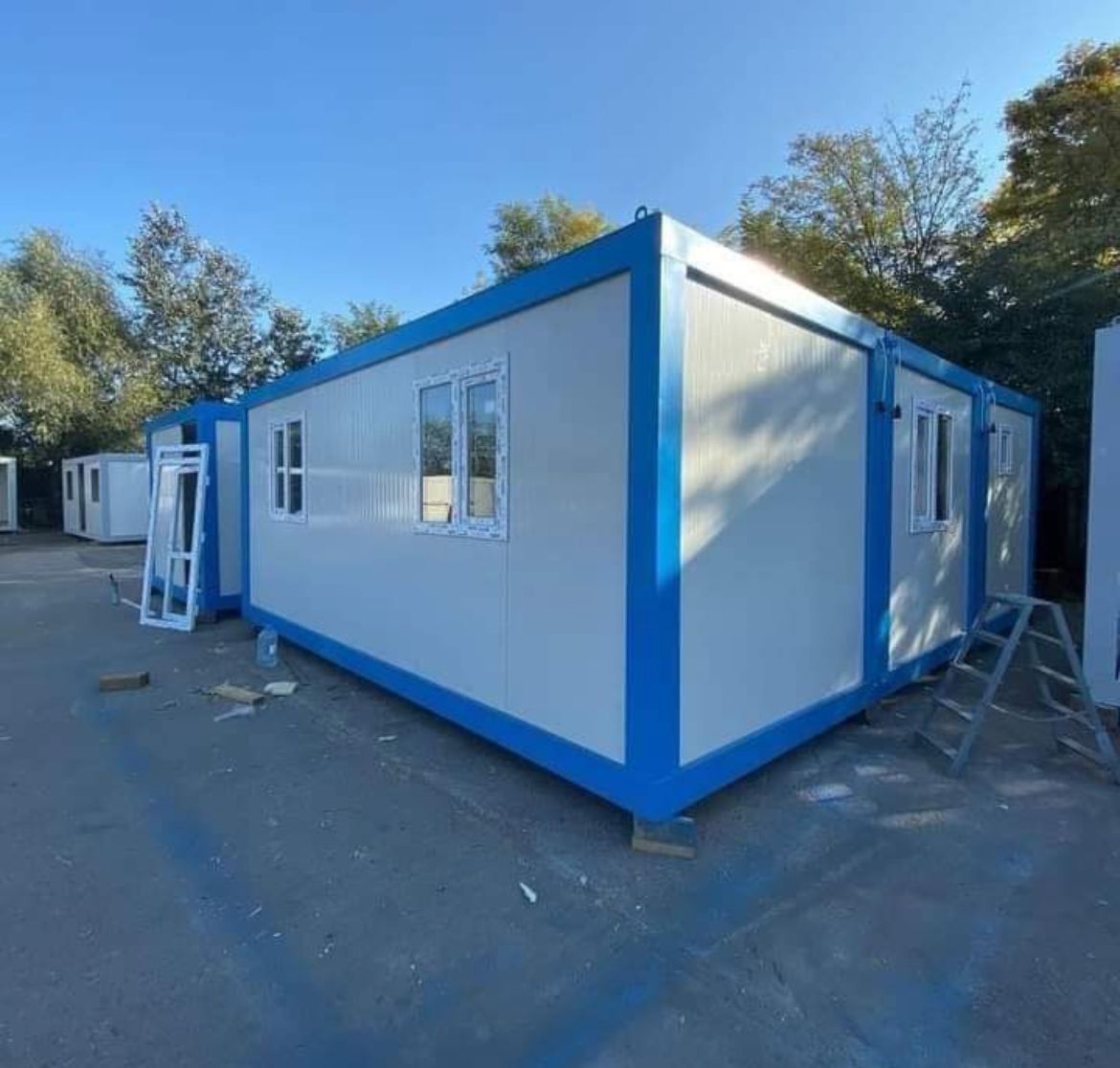 Container modular