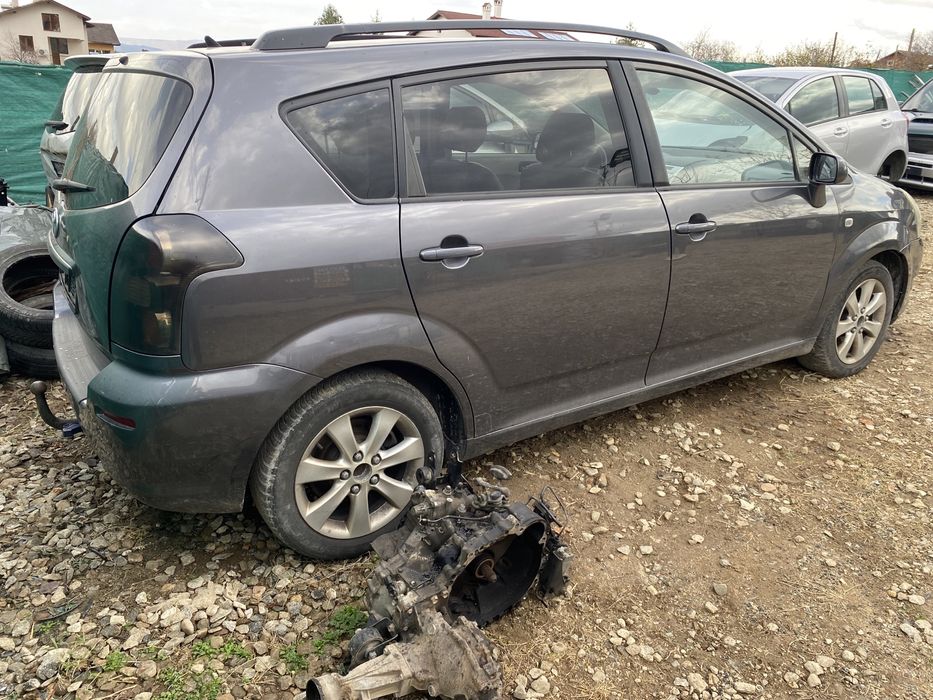 Toyota Corolla Verso Тойота Корола Версо d4d На части!