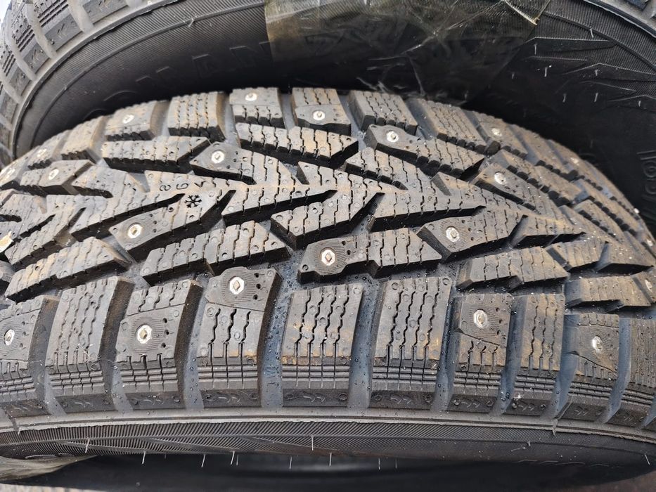 Продам новую зимние шины!