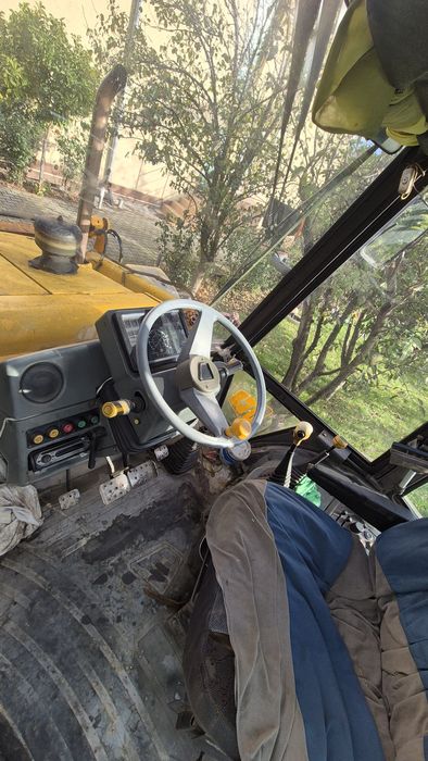 Buldoexcavator 4CX