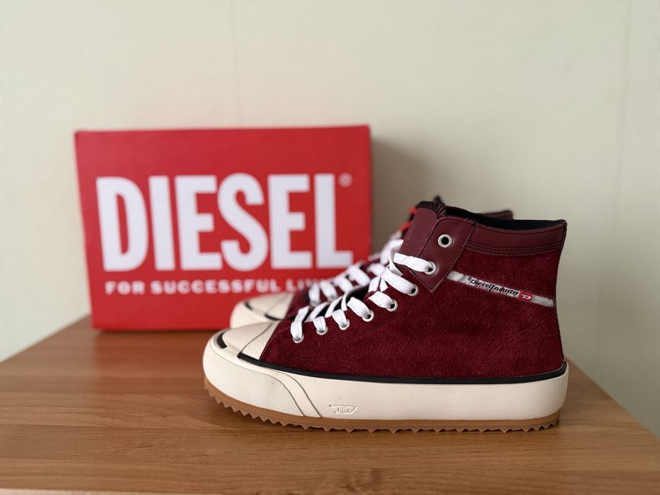 НОВИ- Diesel,ест.велур!Прекрасен модел!