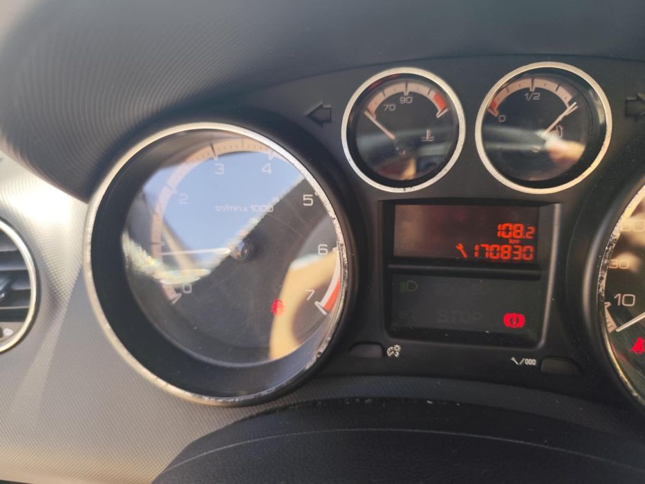Пежо 308 1.6 бензин