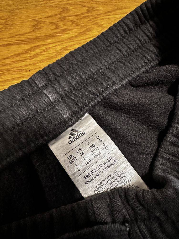 Долнище на Adidas
