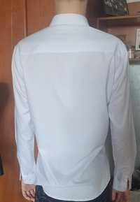 Продам белую рубашку2500