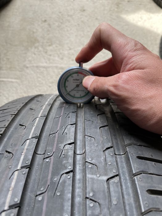 235/55/18 CONTINENTAL RunFlat 1бр. 7мм Като Нова