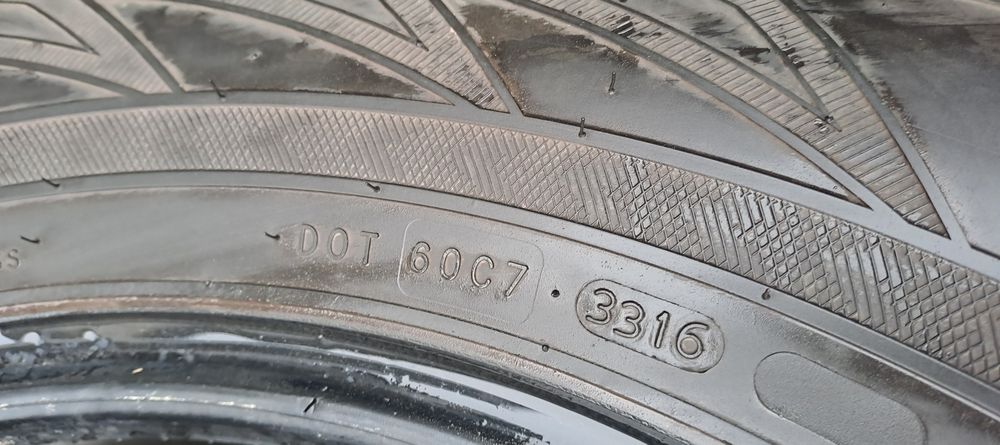 Anvelope iarna 255 60 r18 NOKIAN