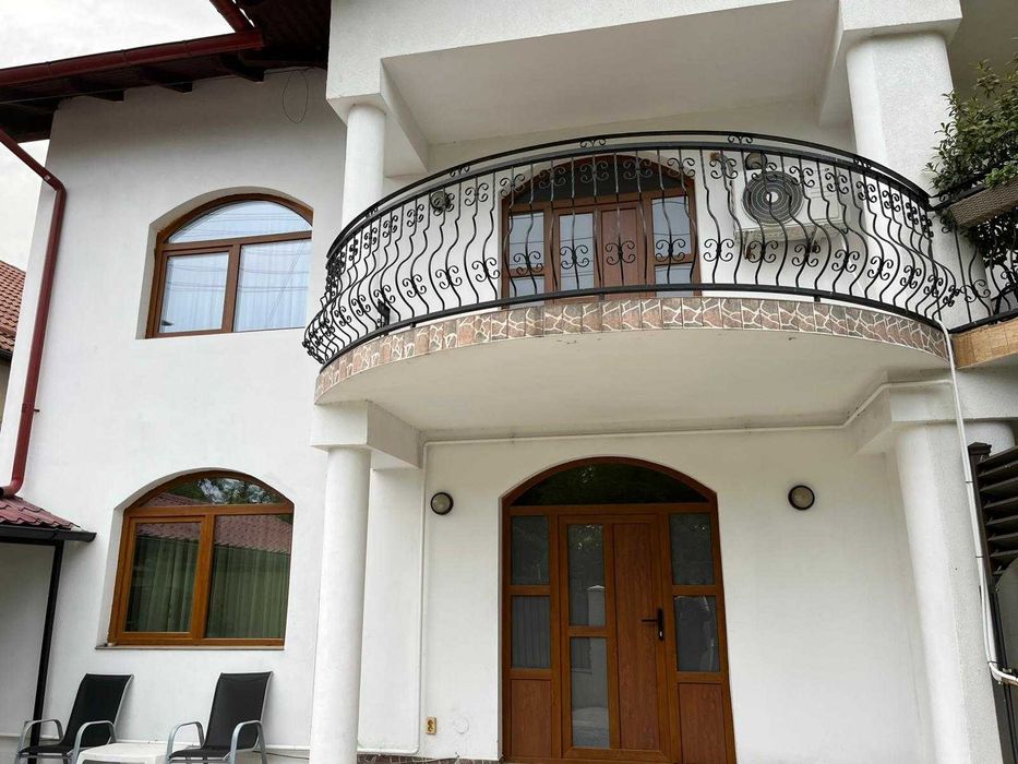 Teren 274 mp si casa (P+1E)  Rm Valcea zona Ostroveni