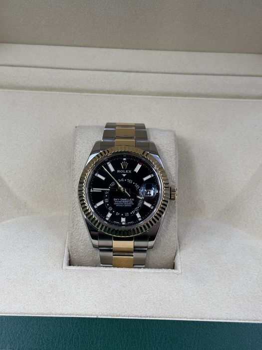 Ceas Rolex Sky-Dweller