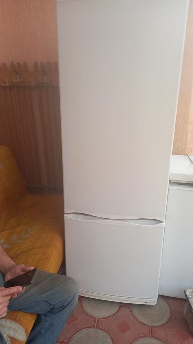 Продам холодильник