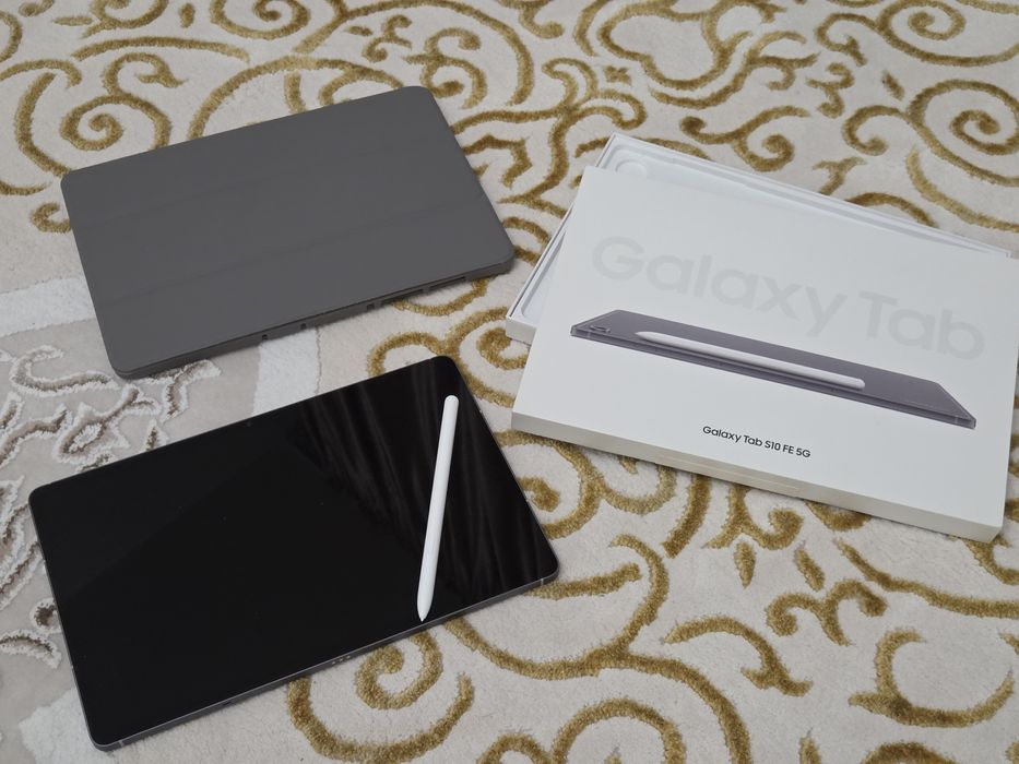 Продам Samsung Tab S10 Fe планшет серебристый