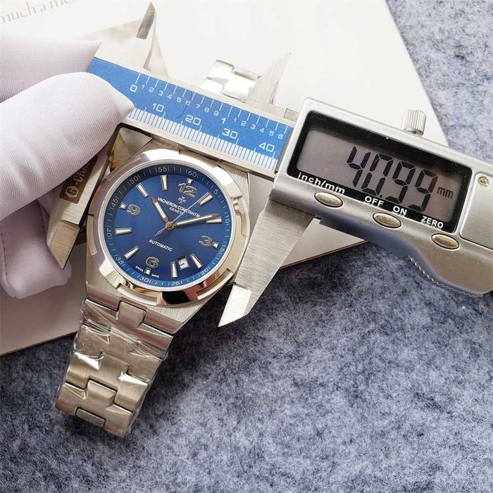 Vacheron Constantin Overseas с автоматичен механизъм