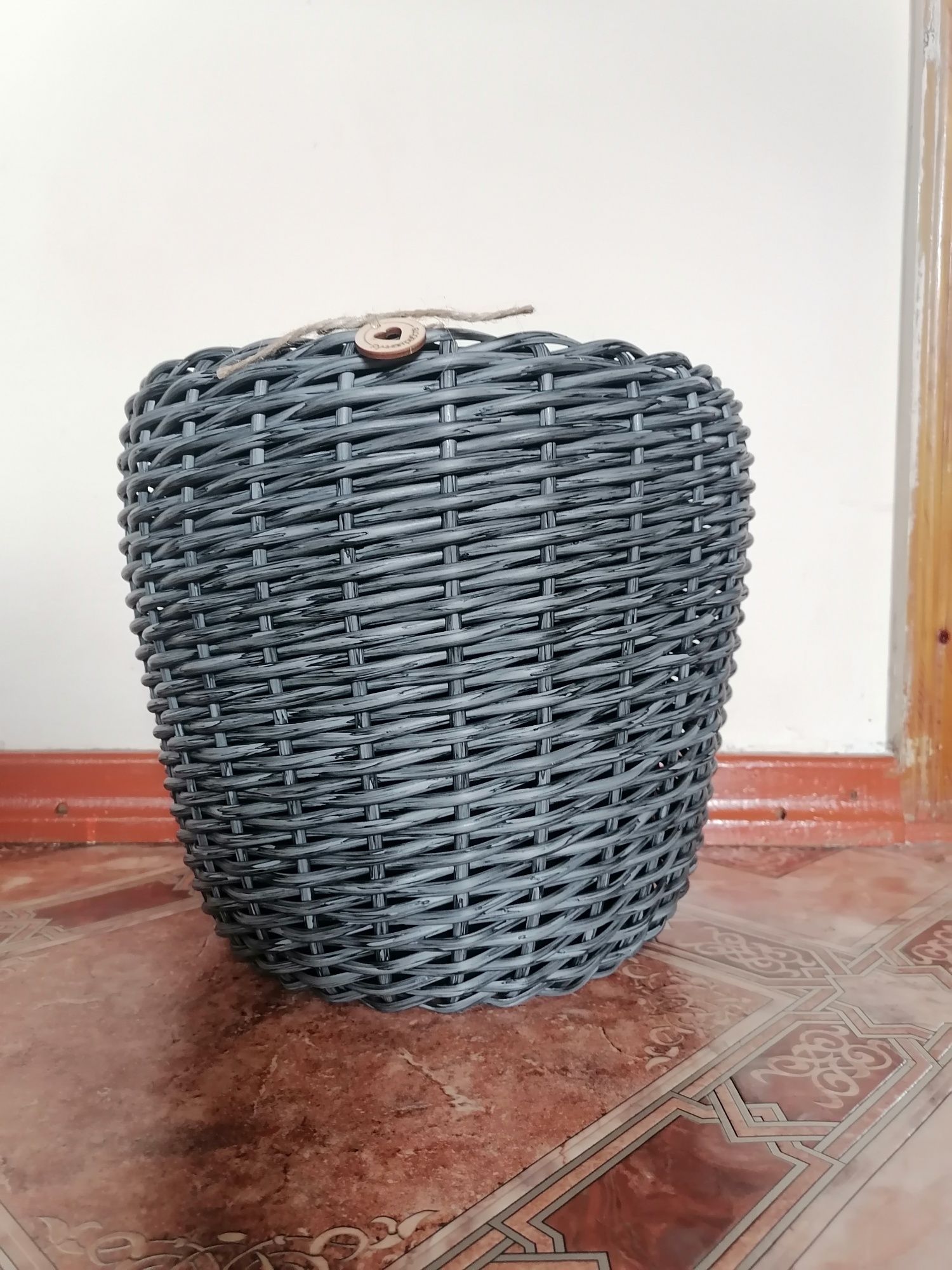 Кашпо из ротанга