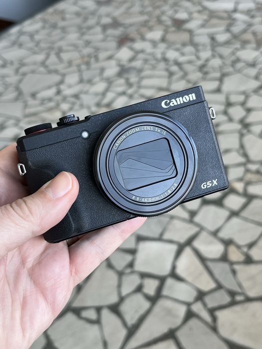 Canon G5X mark II (modelul superior lui G7X mark II)