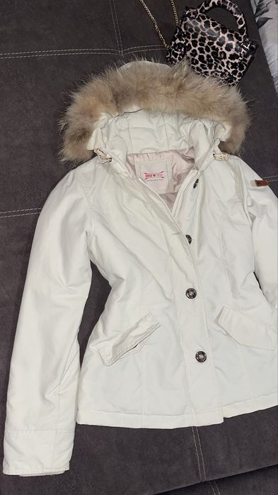 Прекрасно топло яке с гъши пух на Rifle с качулка с естествен косъм