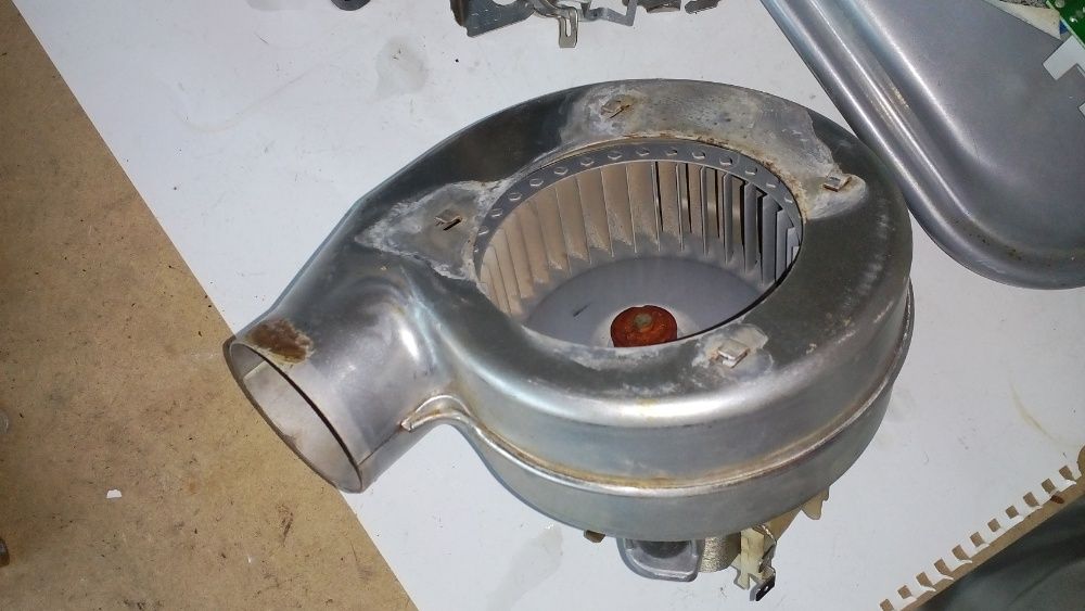Ferroli Domiproject F24D Fluxostat Ventilator Vas expansiune Pompa