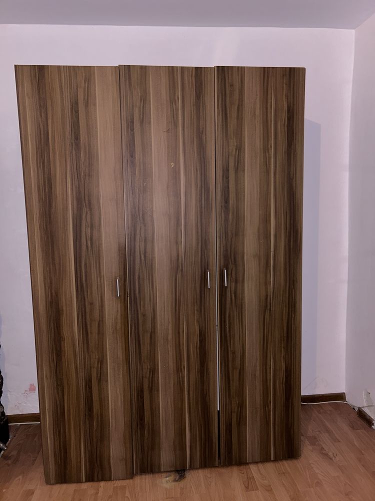 Dulap in stare foarte bună