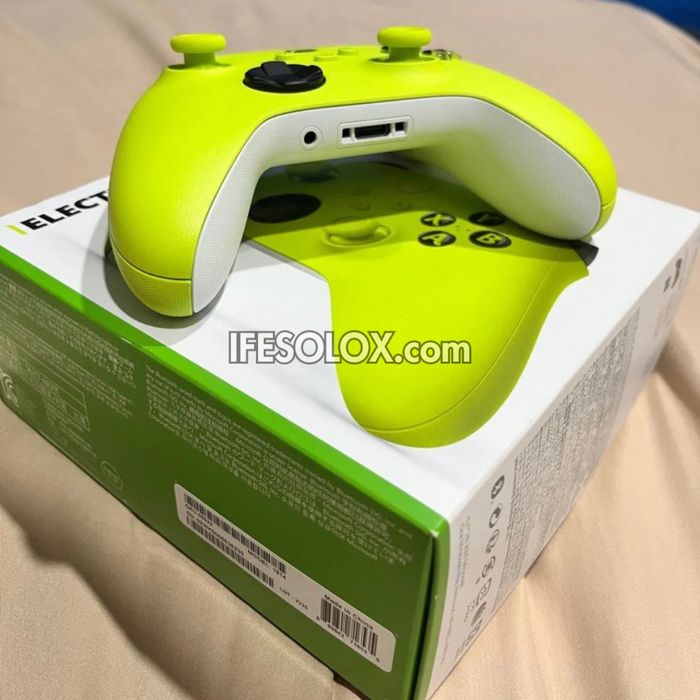 Xbox series s 1 джойстик