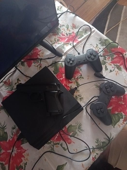 O consola de 450 de jocuri care merge pe televizor