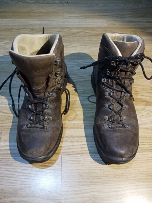 Bocanci de munte AKU nr 42 int + ext piele