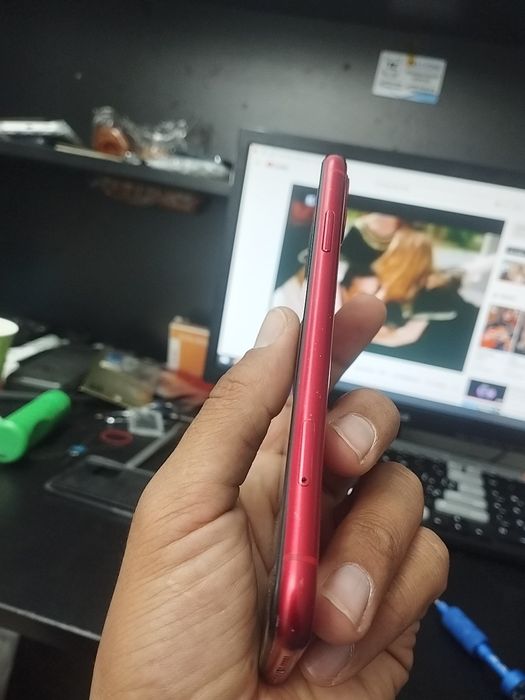 Iphone 11 64GB Red product