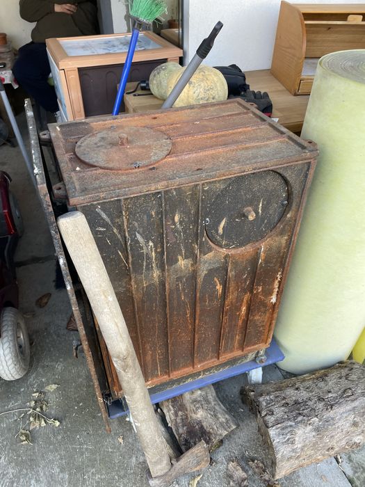 Focar semineu din fonta