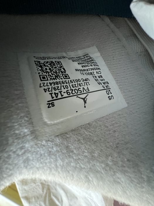 Air Jordan 4 Retro Military Blue