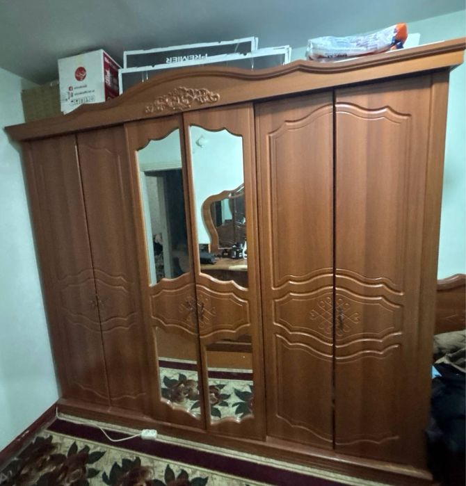 Спальный гарнитур
