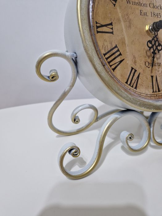 Ceas birou cu aspect vintage, rama metalica