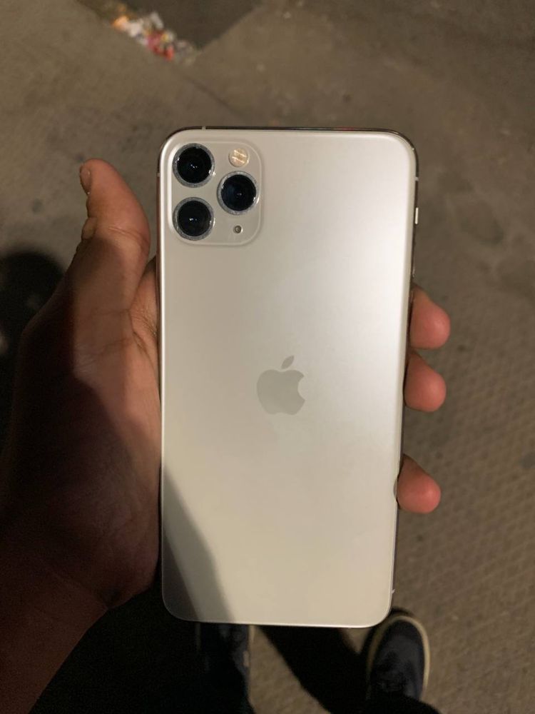 IPhone 11 pro max 74 yomkst